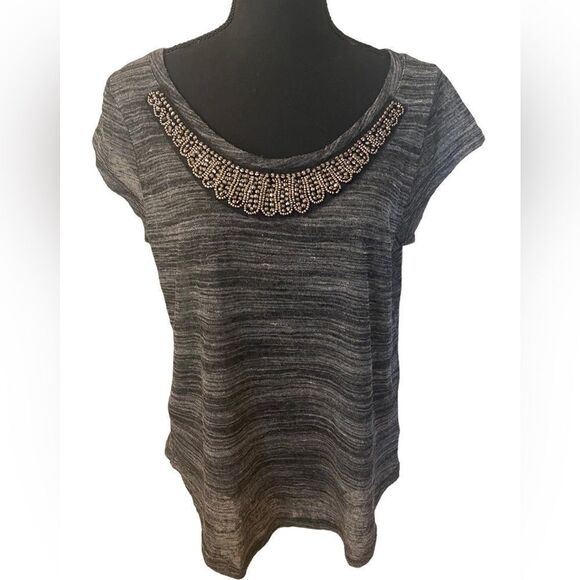 Studio Y Large Lightweight Gray T Shirt Jeweled Neck NWOT - Picture 14 of 16
